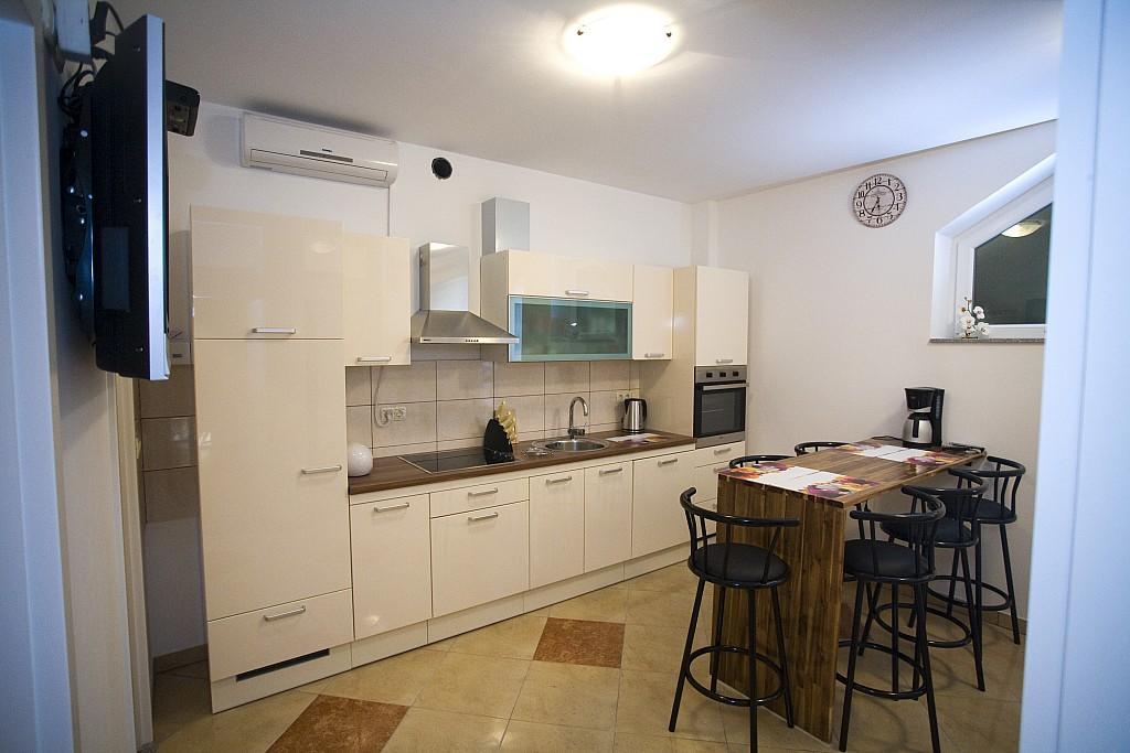 Apartments Rubic Omiš Chambre photo