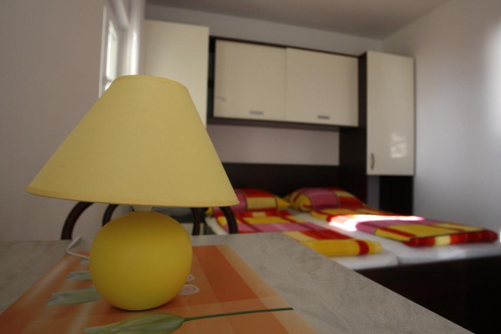 Apartments Rubic Omiš Chambre photo