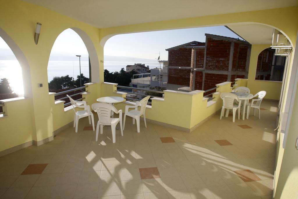 Apartments Rubic Omiš Chambre photo