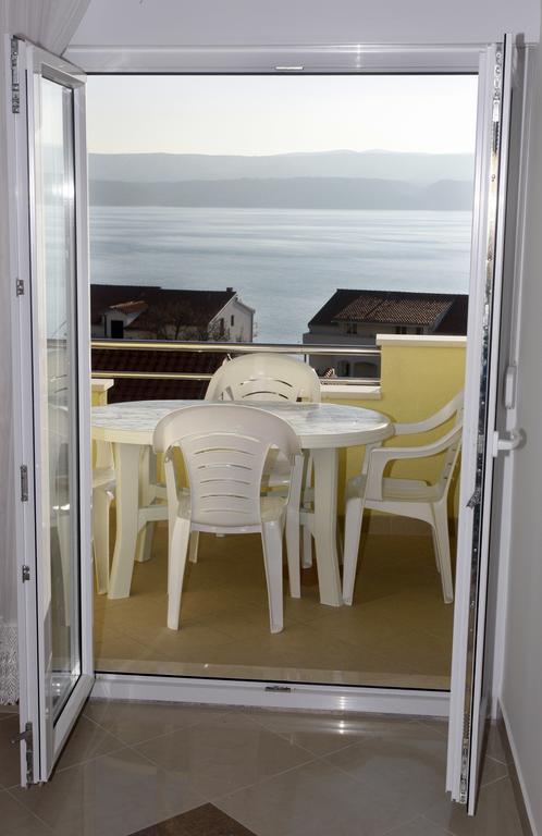 Apartments Rubic Omiš Chambre photo